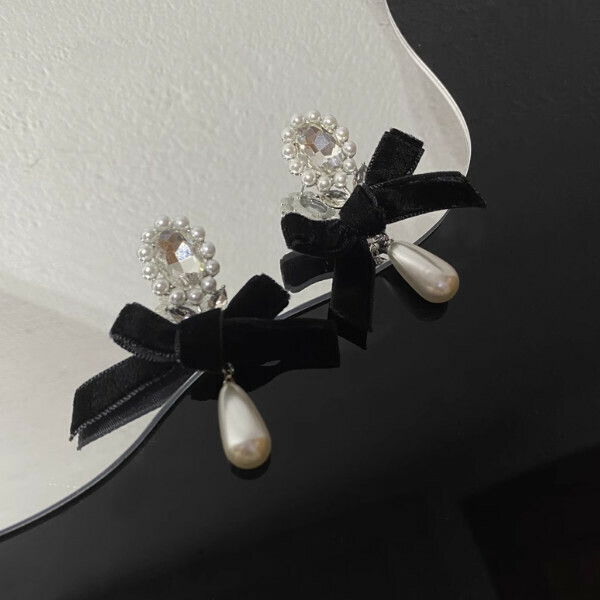 Black silk butterfly long earrings with pearls