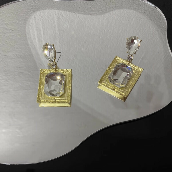 Jane Metal Square Earrings