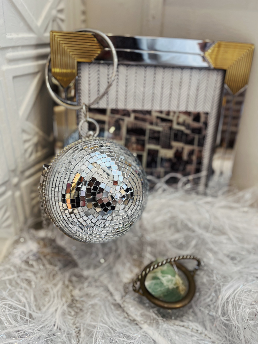 Disco Silver 銀色迪斯可球水鑽亮片手拿包