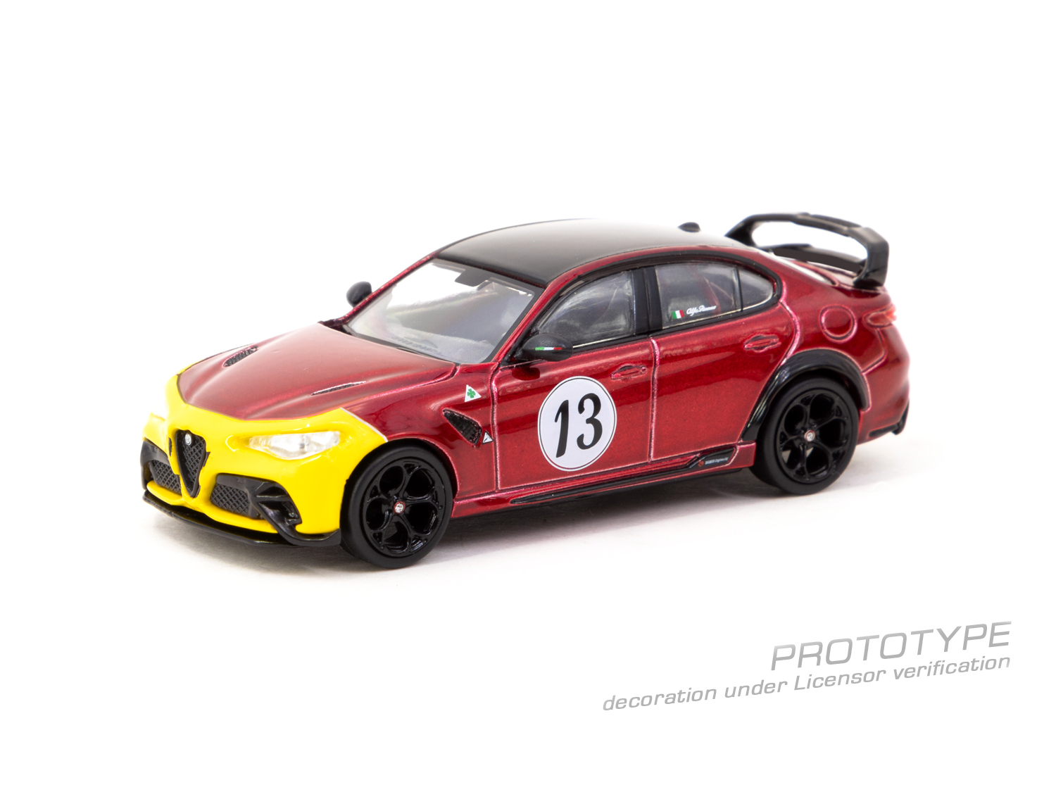Tarmac Works 1/64 Alfa Romeo Giulia GTAm Red / Yellow