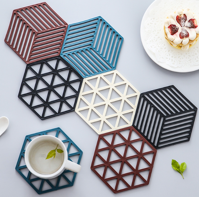 镂空茶杯垫（颜色随机）