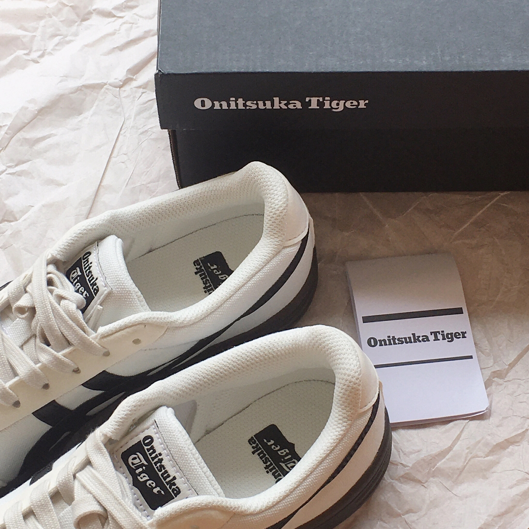 ONITSUKA TIGER 鬼塚虎焦糖底小白鞋黑白咖啡米白