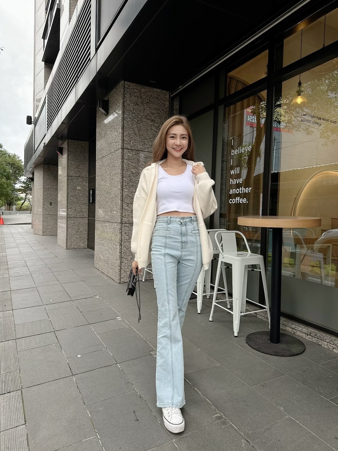 🔥11.15直播新品］❄️冬天不能沒有ㄉ淺色長腿褲］🇰🇷正韓高腰包腹中車線超顯瘦淺藍牛仔喇叭褲（XS-M）