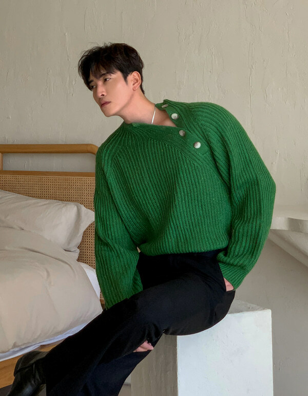 (韓國獨家特價)多鈕釦渲染針織衫上衣