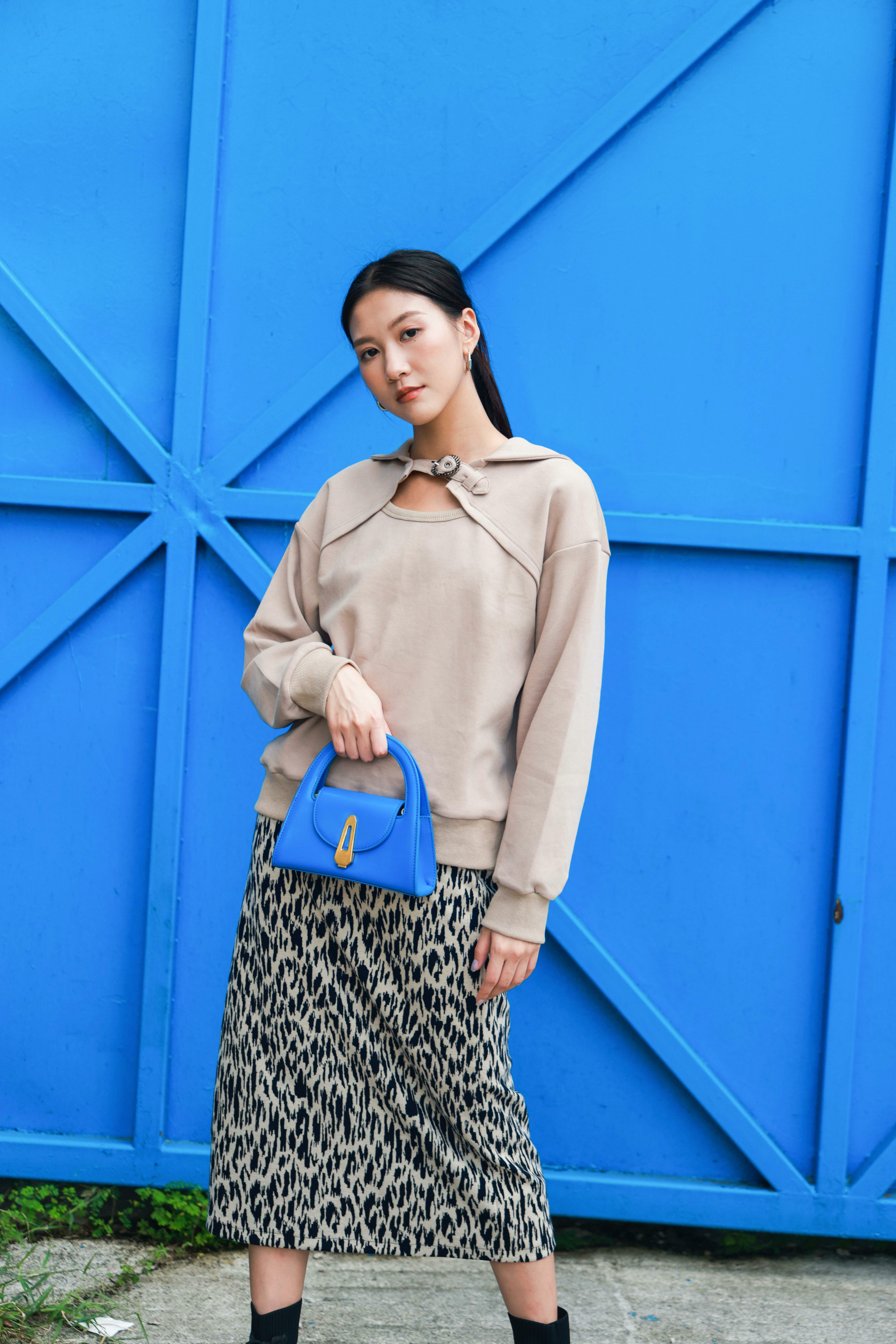 領扣開洞有帽衛衣（現貨款式）