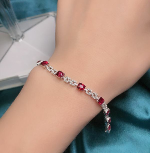 5.12ct 18k尖晶石手鍊