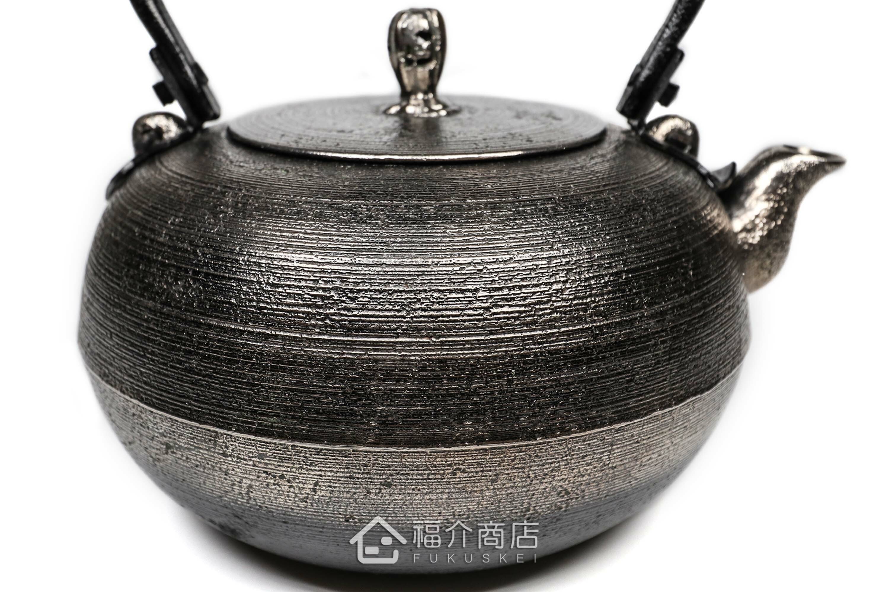 薰山工房所製作煮水泡茶用的砂鐵壺