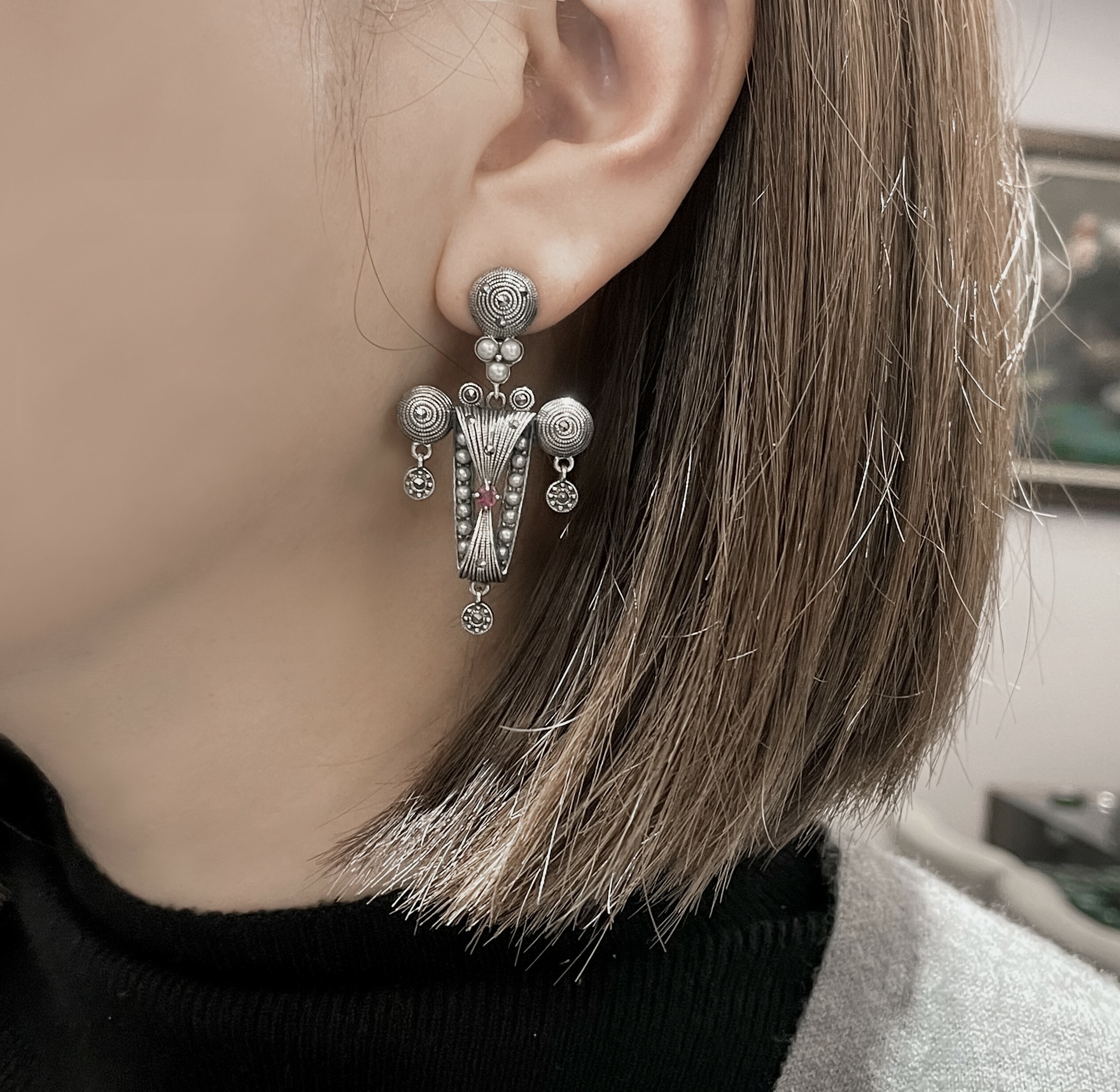 紅寶宮廷式耳環