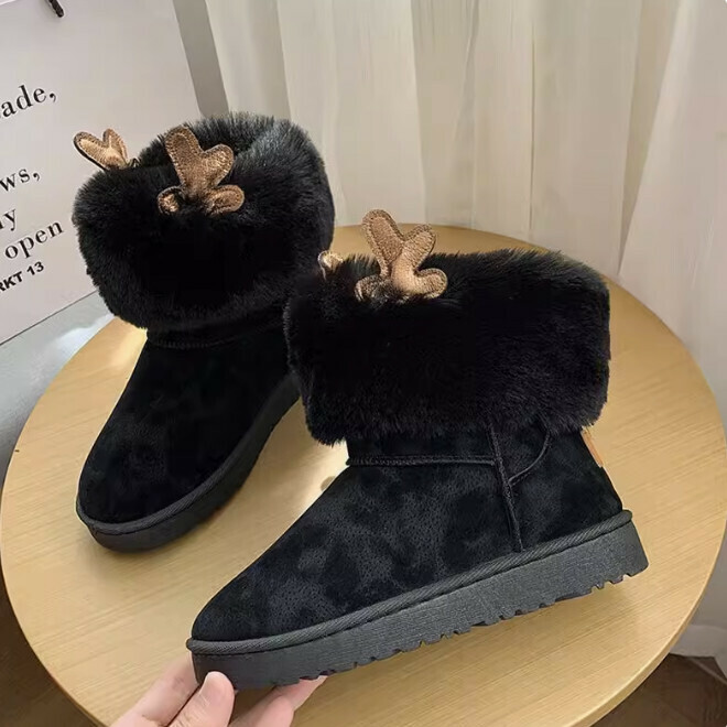 Snow boots