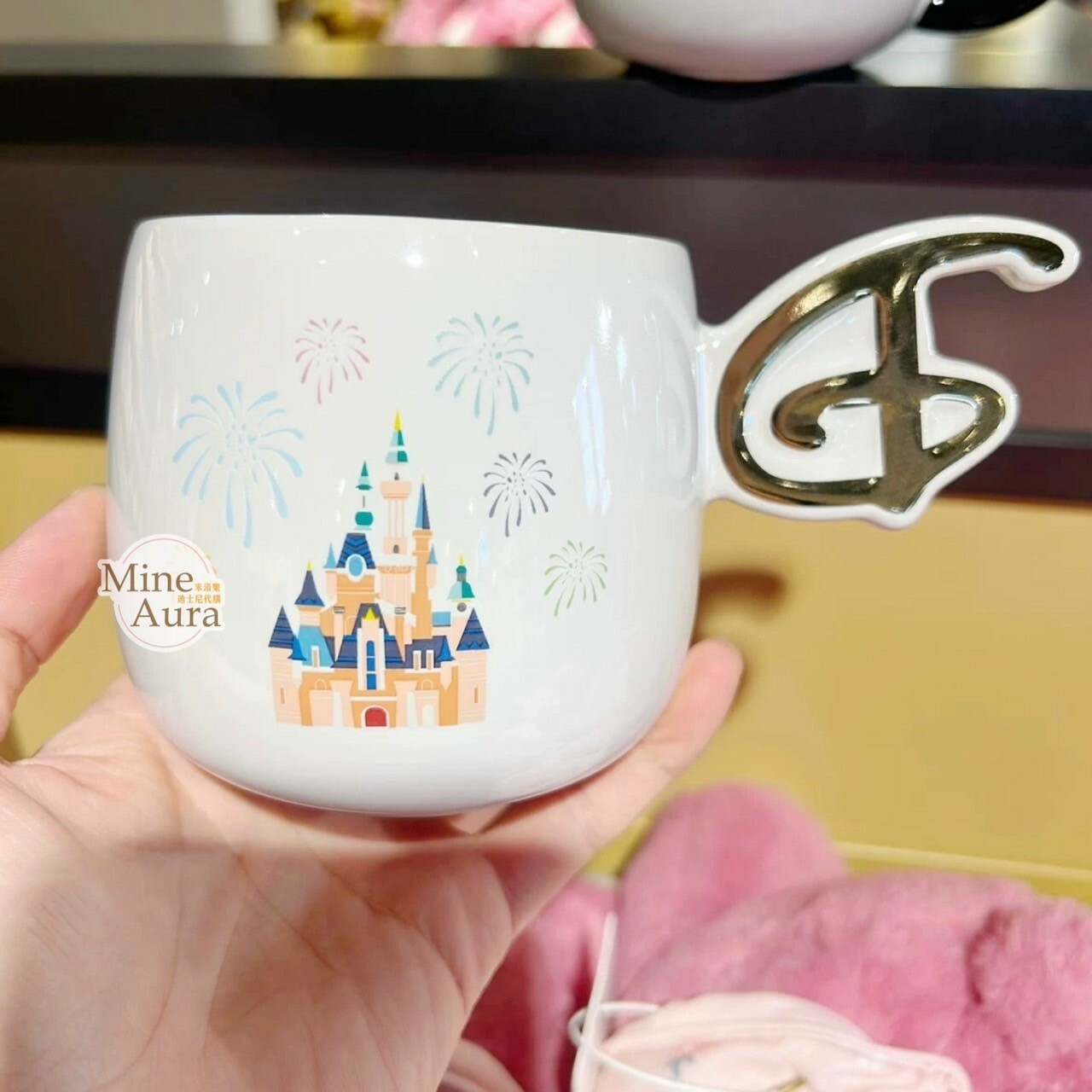 (限時特價) 城堡煙火 圖案 Disney 經典標誌 D Logo造型手把 馬克杯 水杯 -上海迪士尼樂園