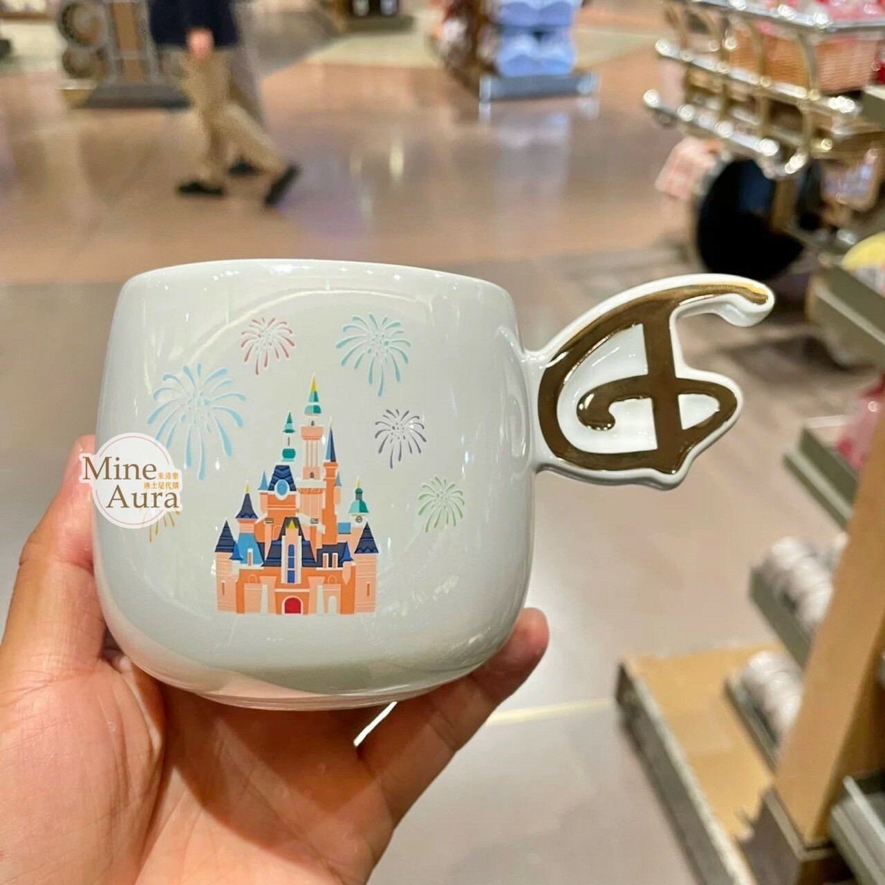 (限時特價) 城堡煙火 圖案 Disney 經典標誌 D Logo造型手把 馬克杯 水杯 -上海迪士尼樂園