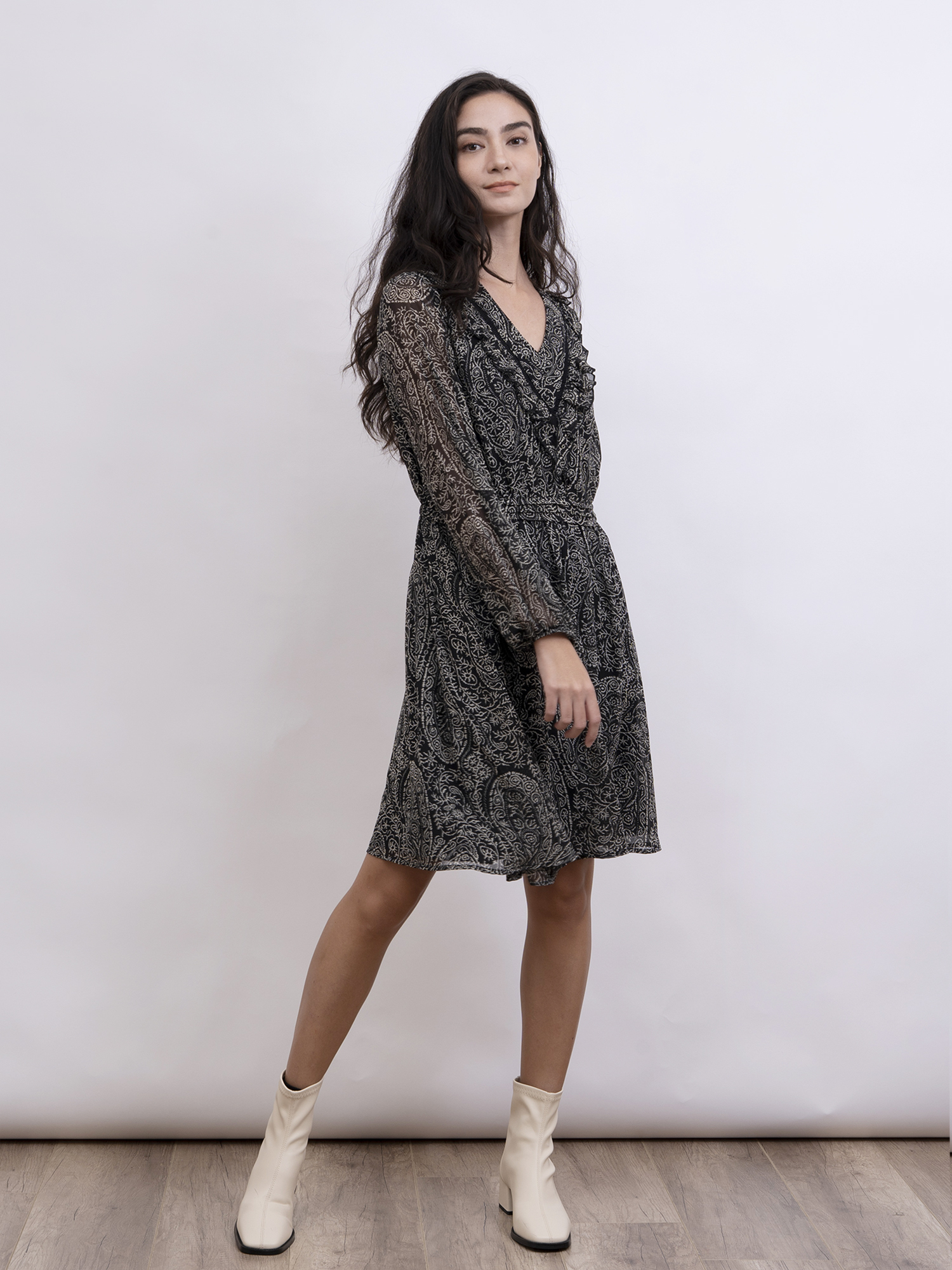 mi-tu 腰果印花V領連身裙