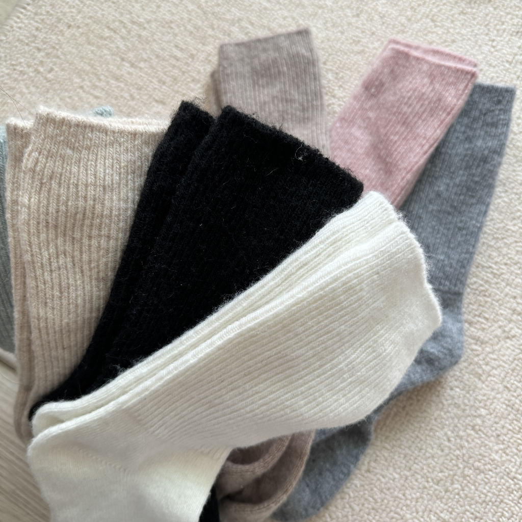 #預購 CASHMERE 羊毛襪 細坑條 長襪