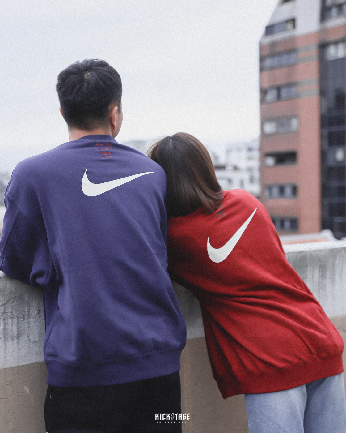 *特價商品售出不退換*男女款 NIKE AS W NSW FLC GX CREW OS GCEL 藍紫 酒紅 1972 標語 刺繡 飛鼠袖 落肩 縫線 寬版 內刷毛 大學T 衛衣【FV8444】25SALE 25SALENK