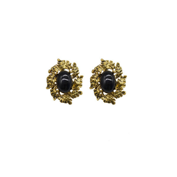 Black leaf flower ear decoration