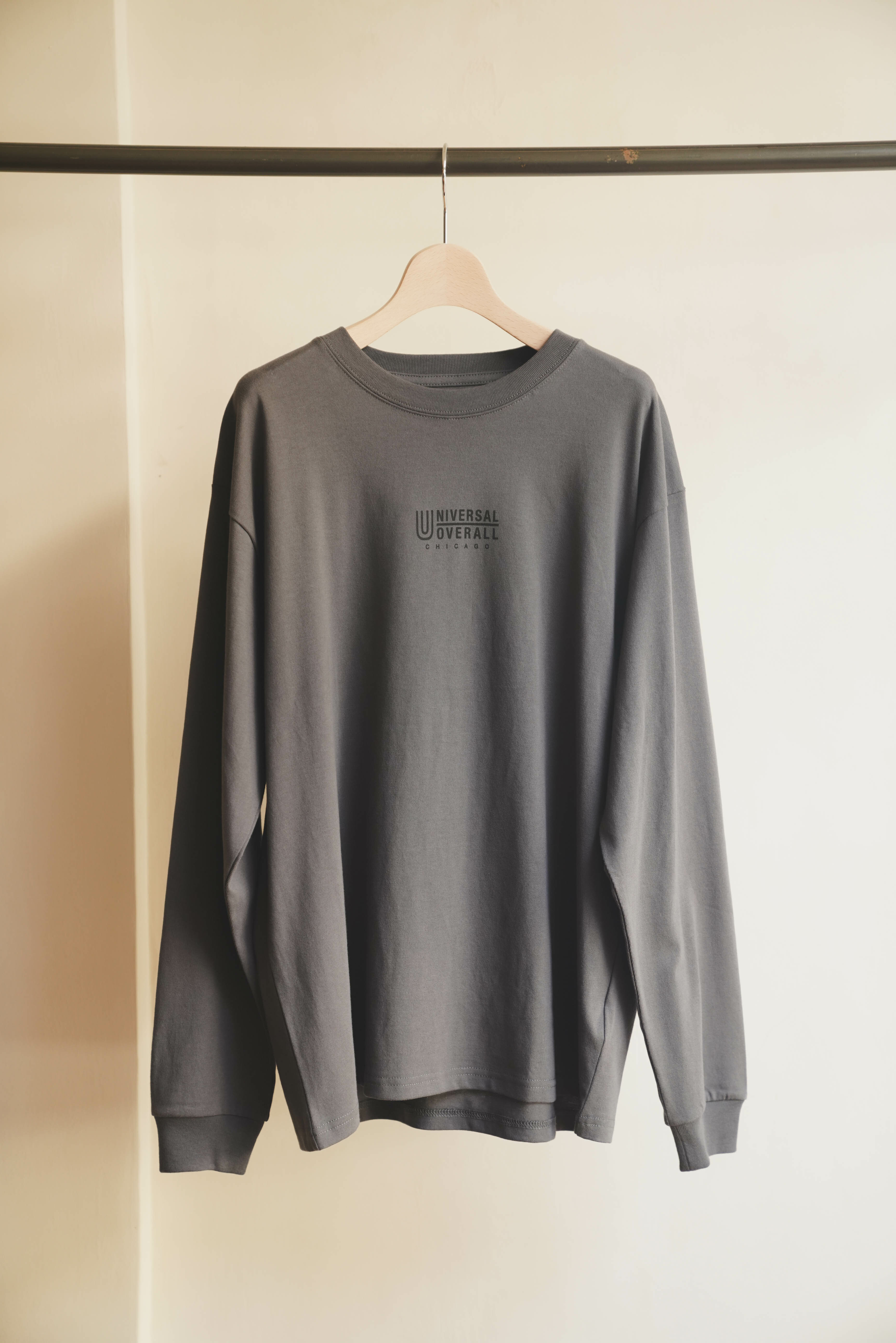 UNIVERSAL OVERALL  LOGO 長袖T-shirt (3色)