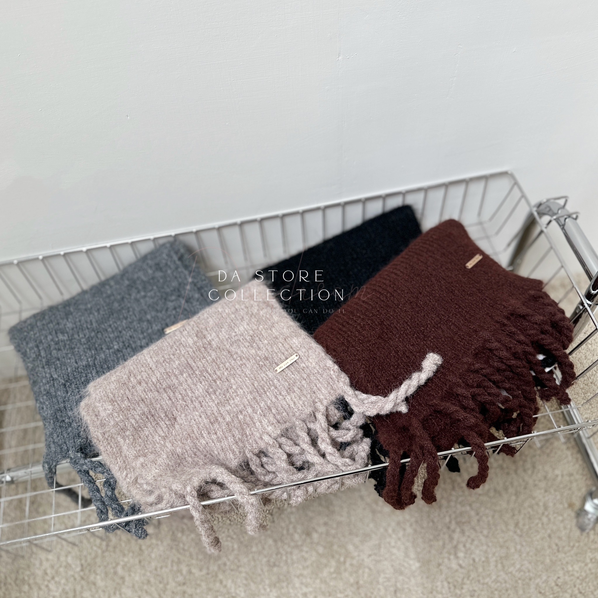 小鐵牌軟綿羊毛絨圍巾/四色