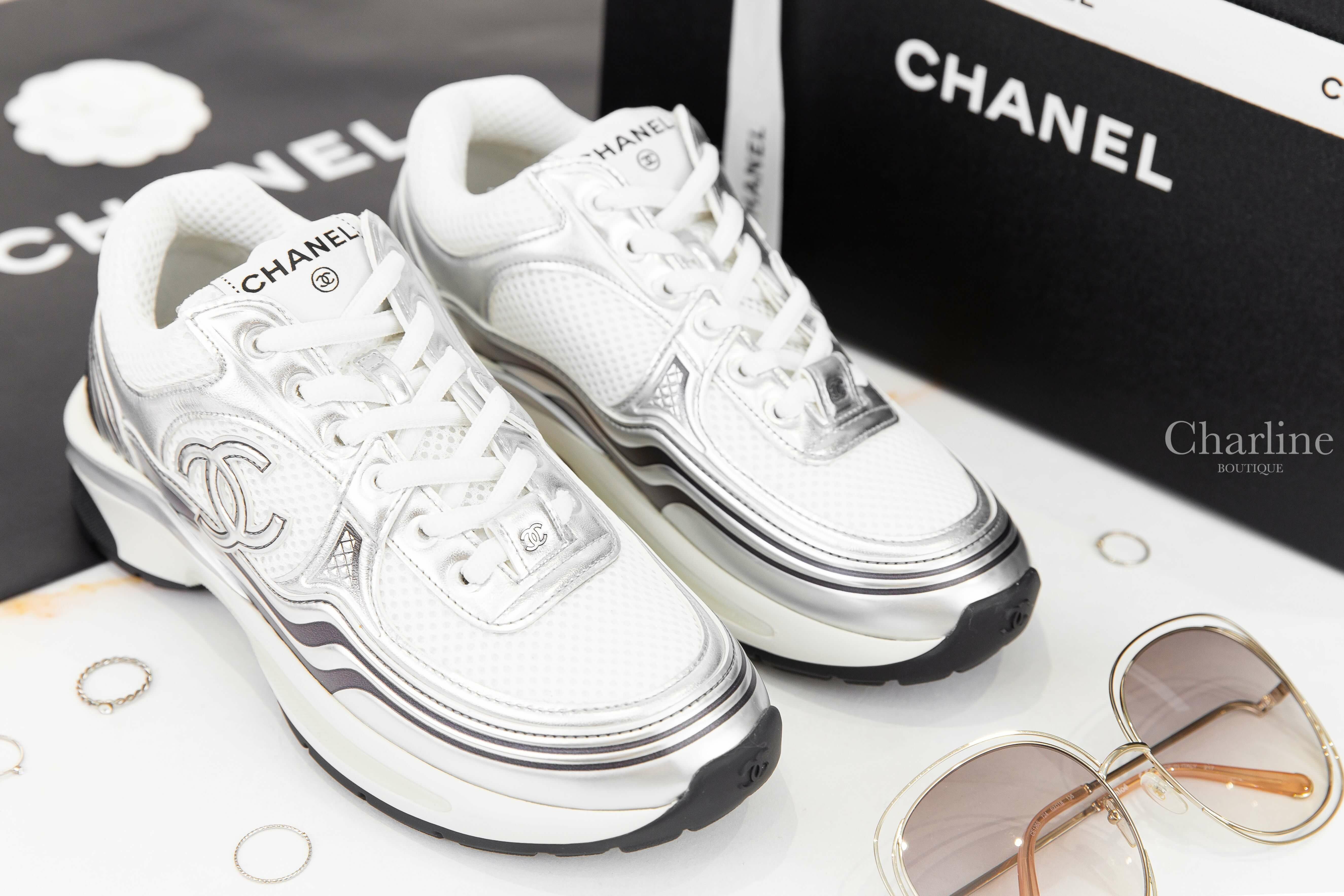 Chanel Trainers 白色網狀布面拼銀CC黑色字母黑尾運動鞋