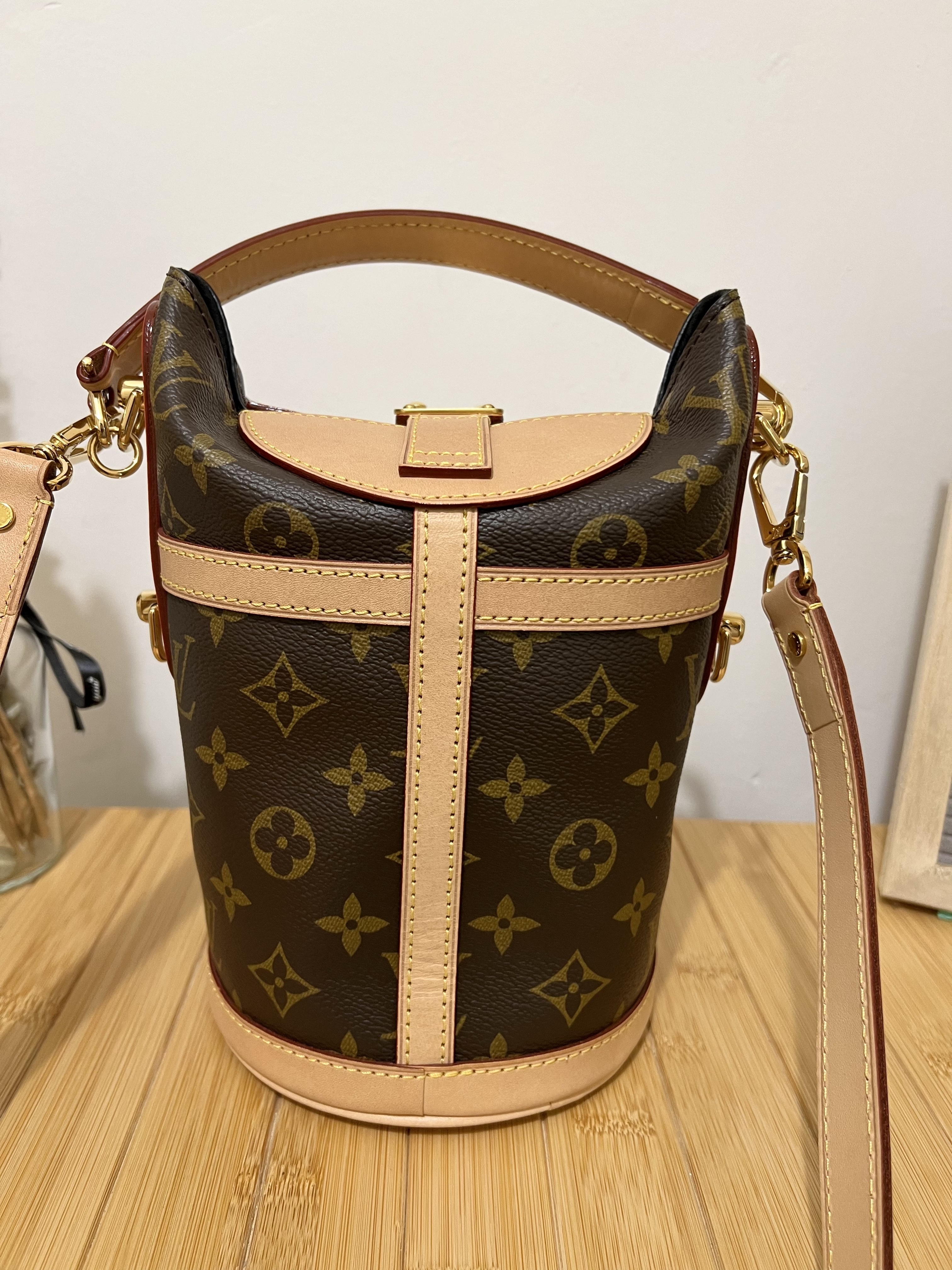 Lv duffle bucket bag