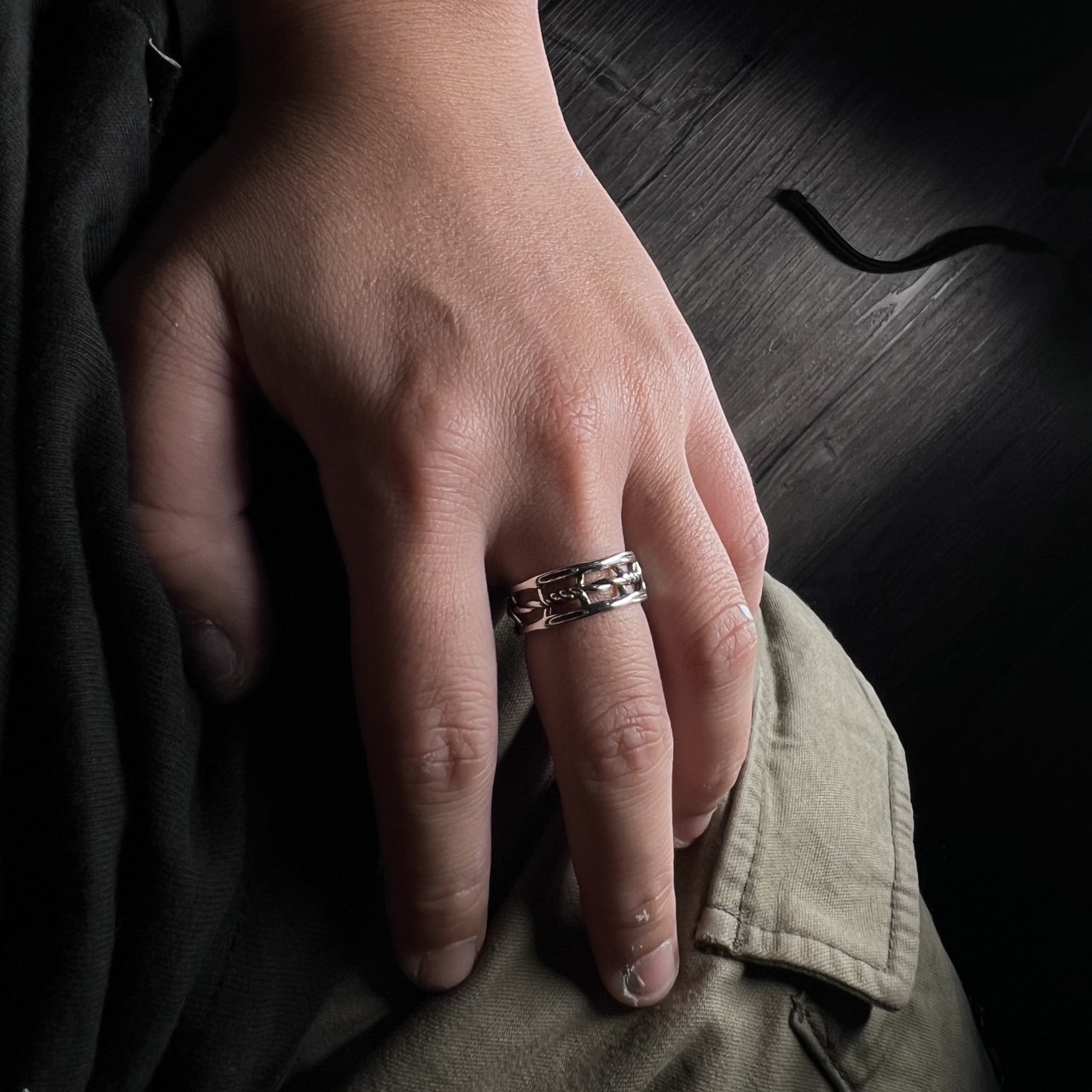 【ACCY044】荊棘鎖鍊簍空開口設計戒指