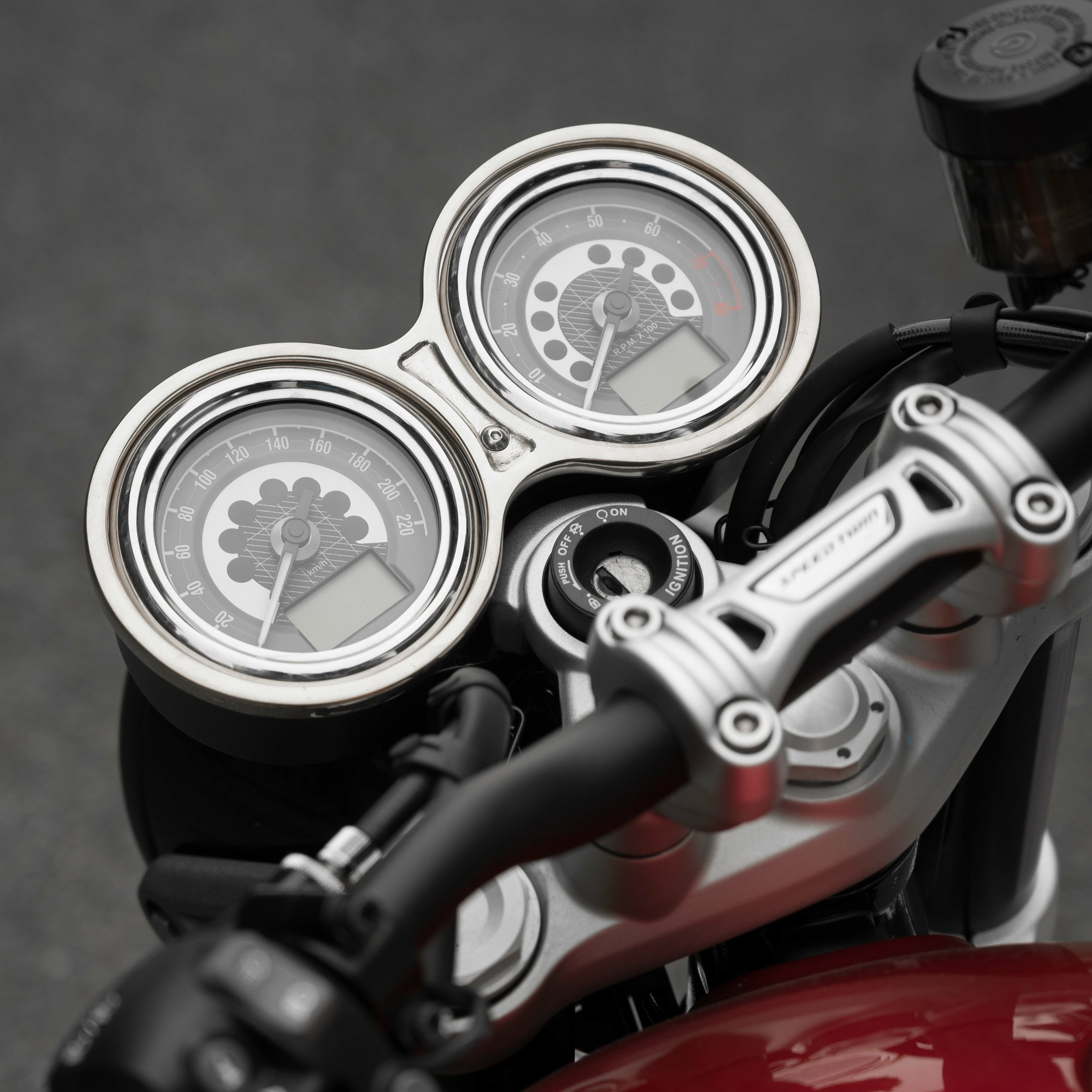 Motone 水冷凱旋專用 雙表 時速表 飾框 銀