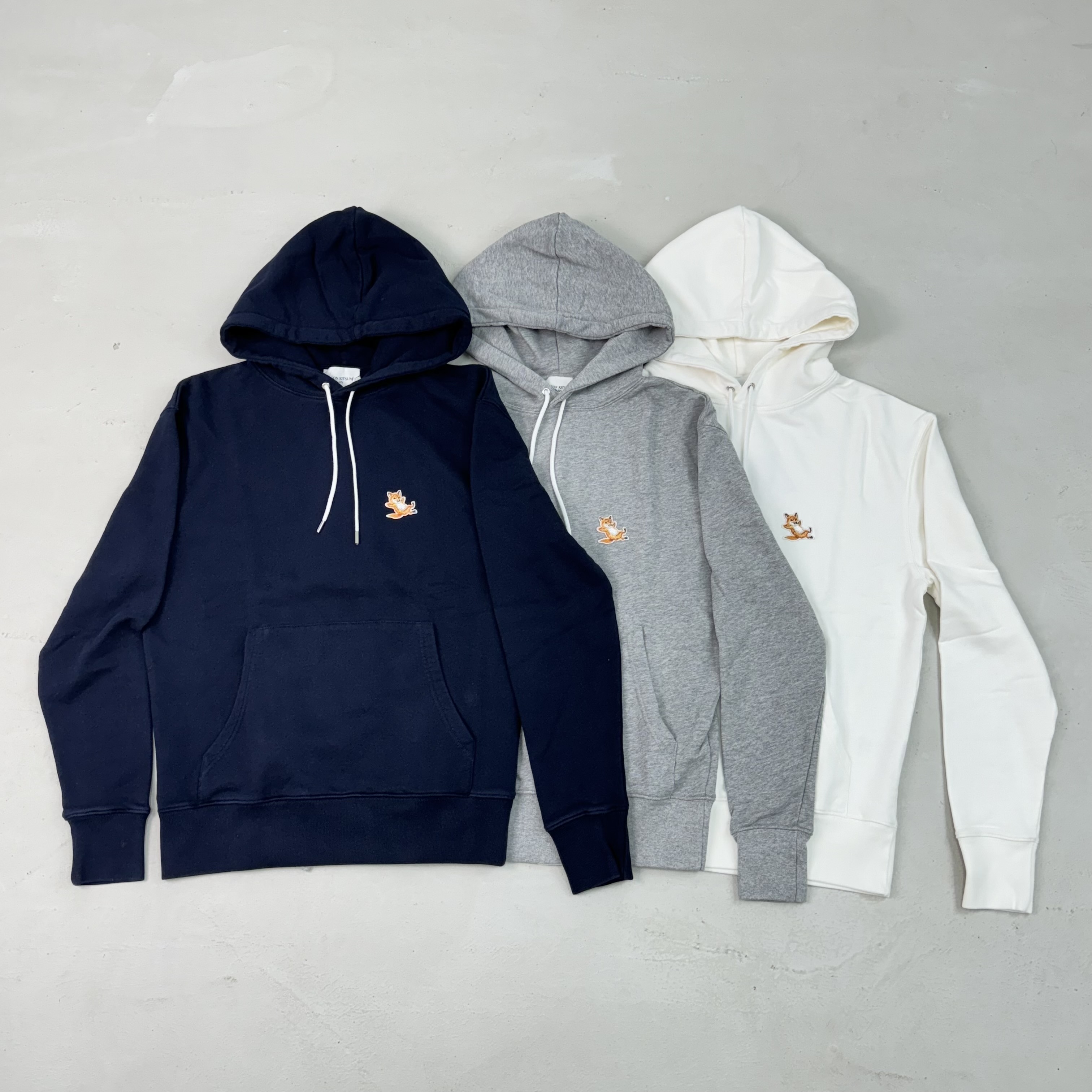 Maison Kitsune 放鬆狐狸刺繡帽T 藍/灰/白