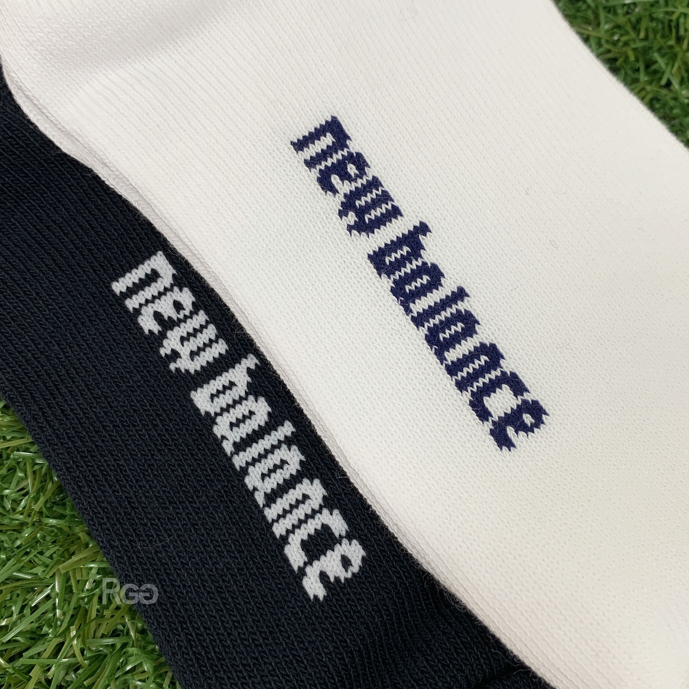 New Balance NB Logo Crew Socks 休閒運動中筒中長襪底部細節照