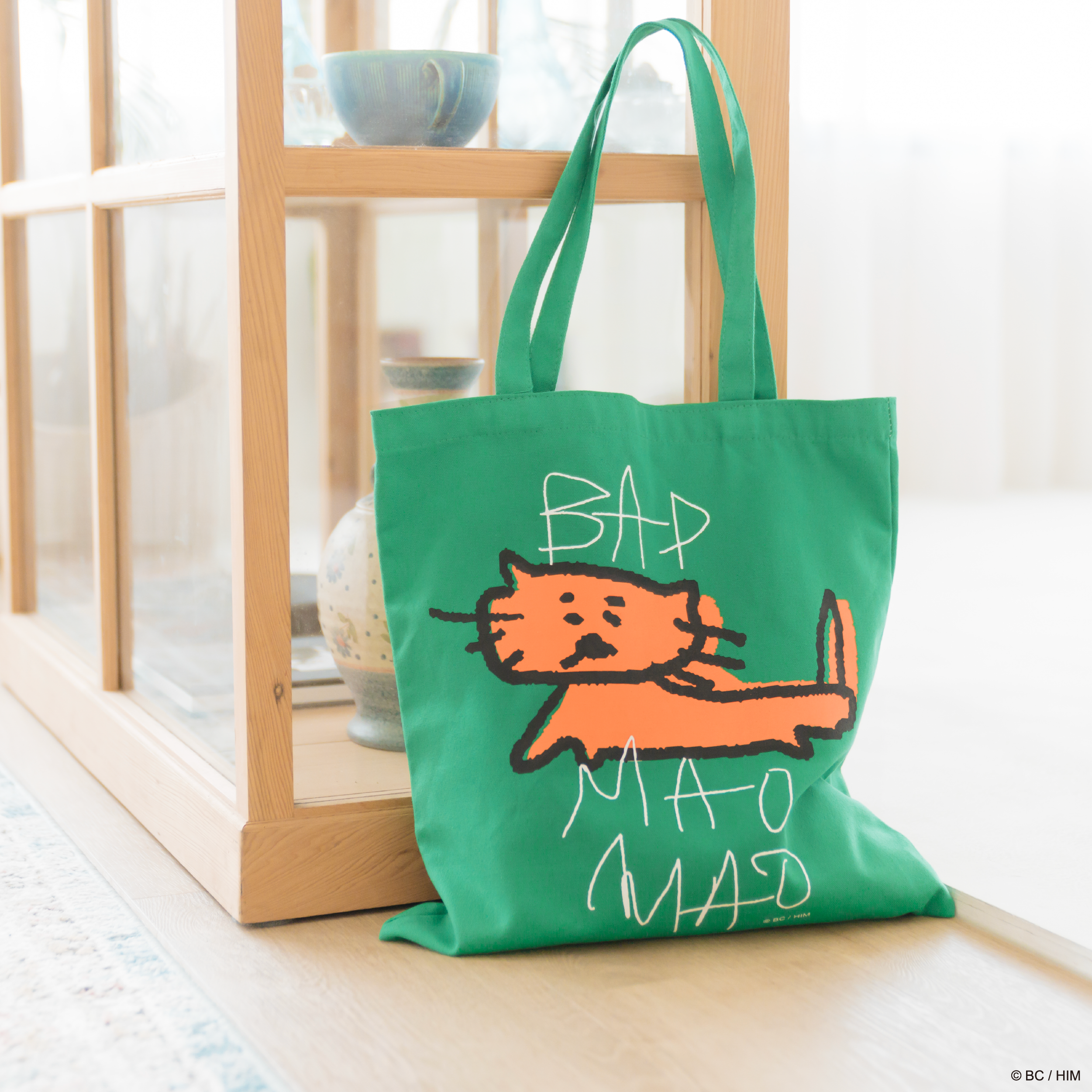 【慢慢挑 x 掰掰啾啾｜左手畫的壞貓貓托特包】 （厚磅數硬挺材質/可肩背/有內袋）