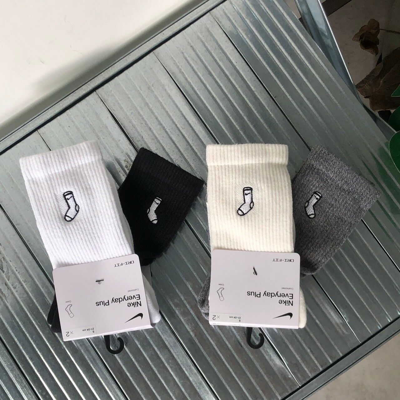 Nike Everyday Plus 緩震中筒襪(兩雙一組) FB5709-900/FB5709-901