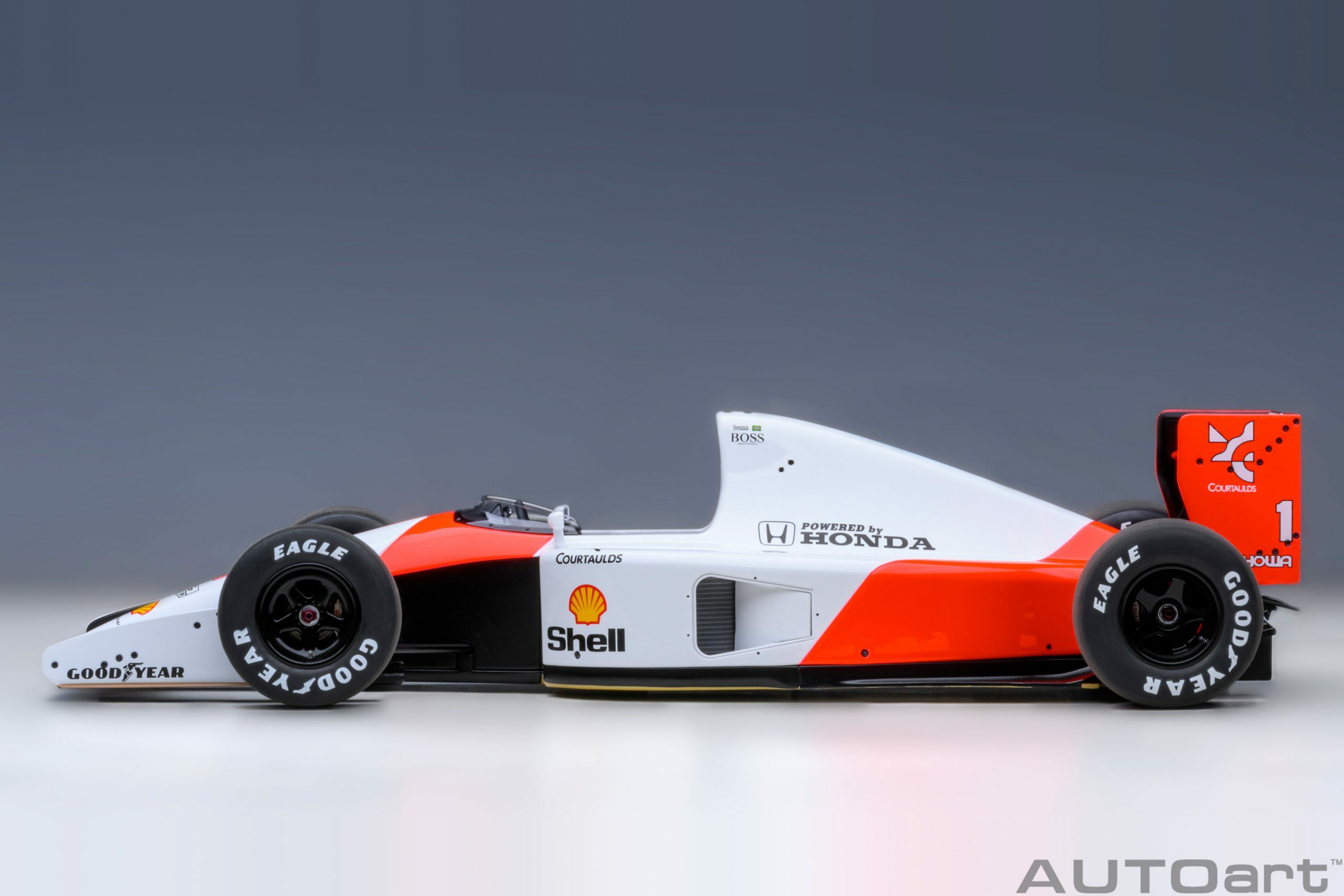 1/18 AUTOART McLaren Honda MP4/6 1991 #1 (without McLaren logo) (89150)
