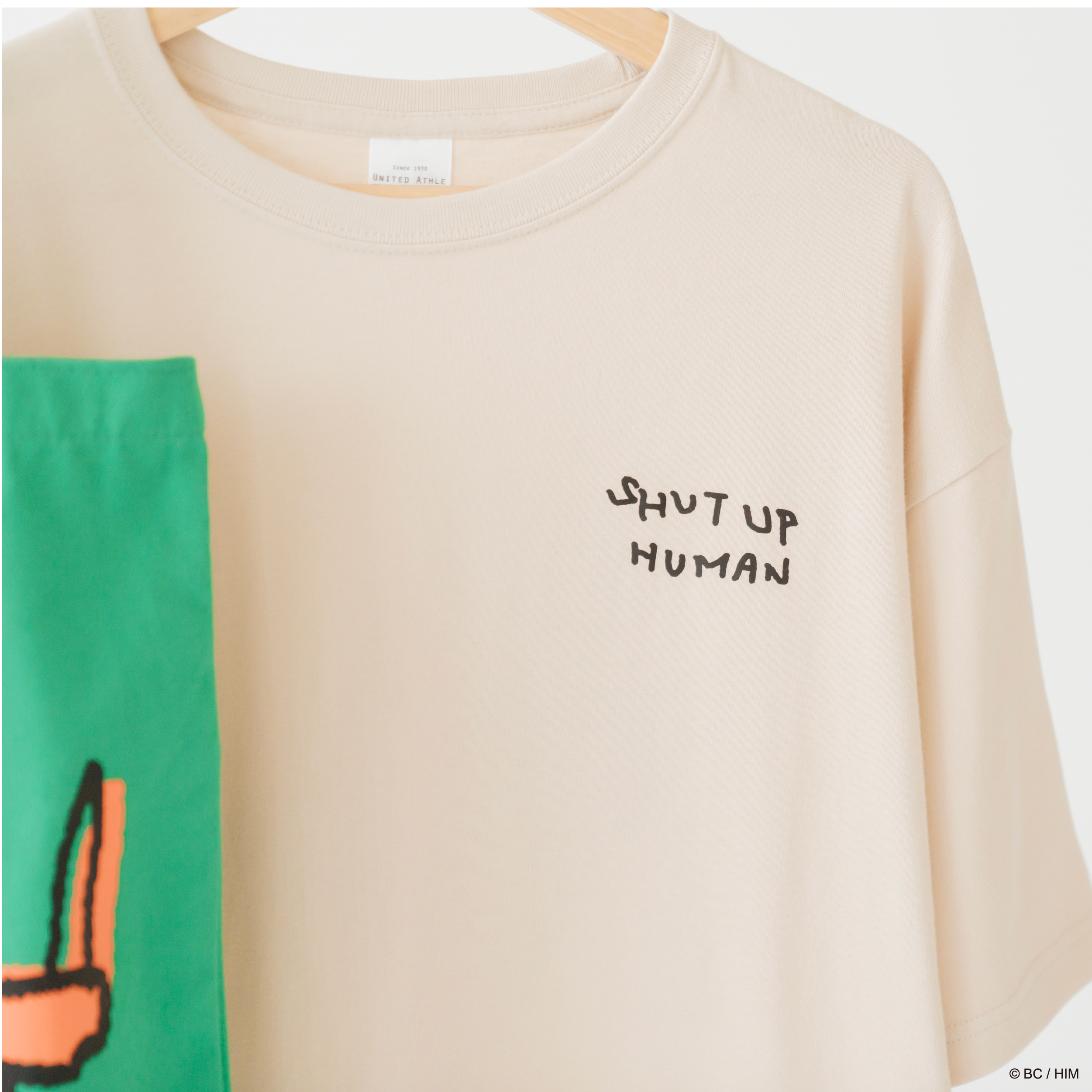 【慢慢挑 x 掰掰啾啾｜左手畫的壞貓貓｜落肩厚磅寬版T】 （杏米色）