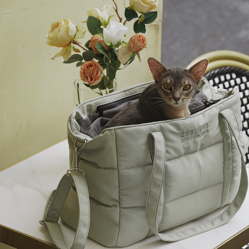 ZOOLAND Fluffy Shoulder Pet Bag (6kg or below small dogs or cats) Green Bean