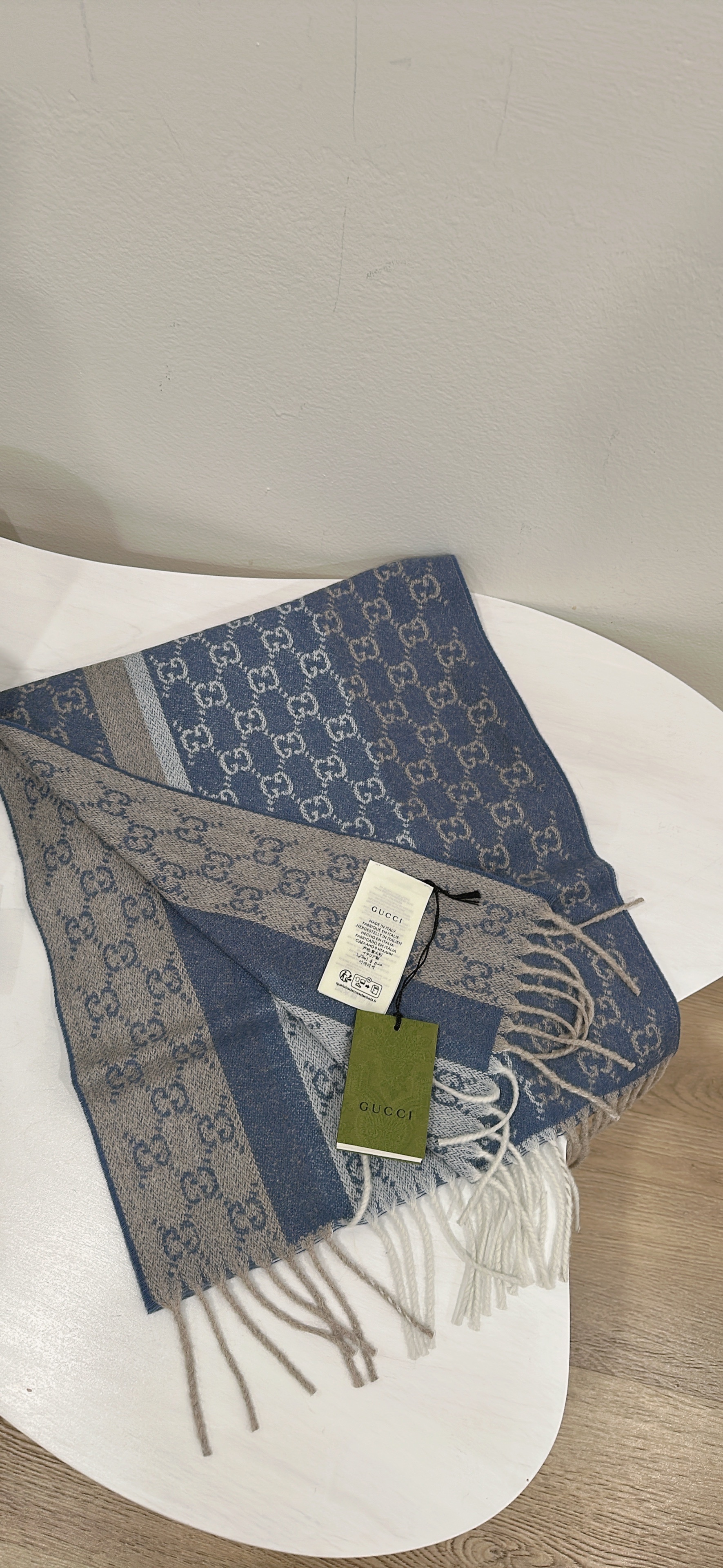 Gucci scarf 35 X 165