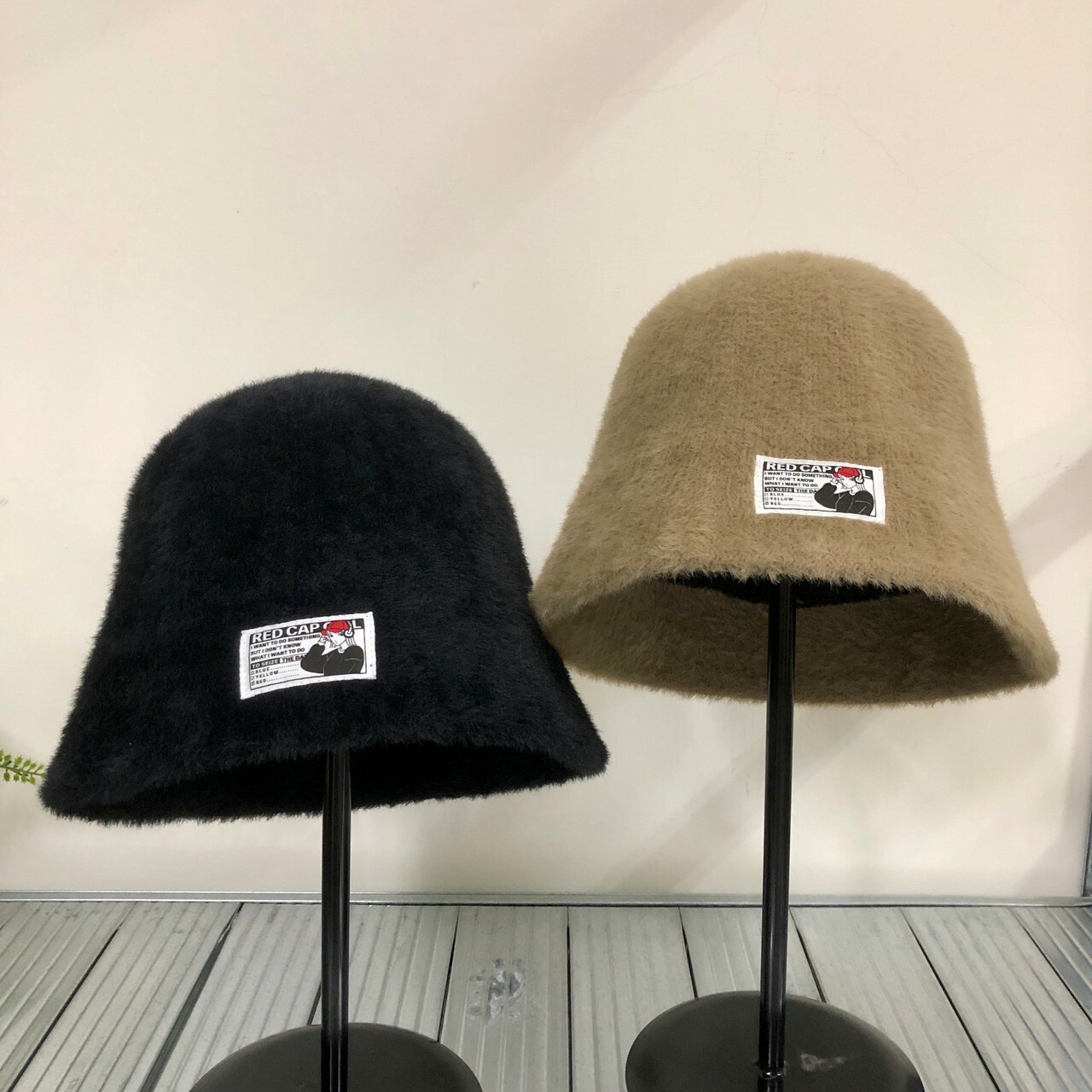 Red Cap Girl 絨毛水桶帽 24603