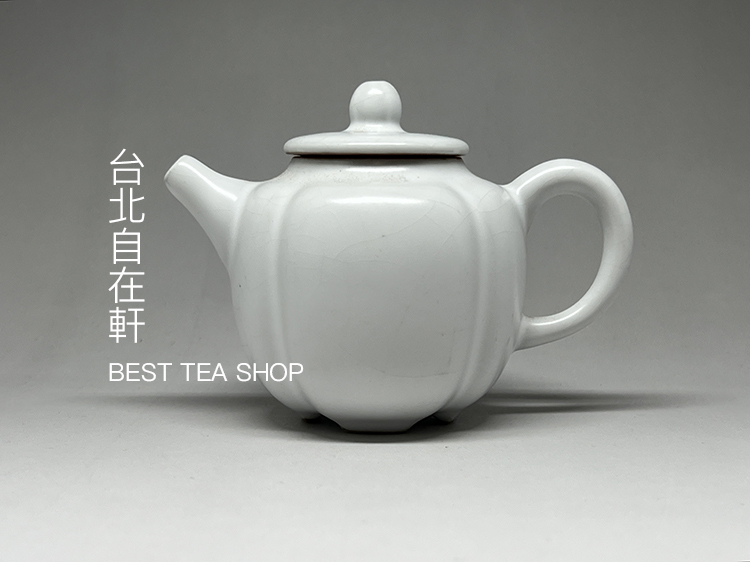 茶道具 白磁 暗刻花卉文小壺 茶入 茶壺