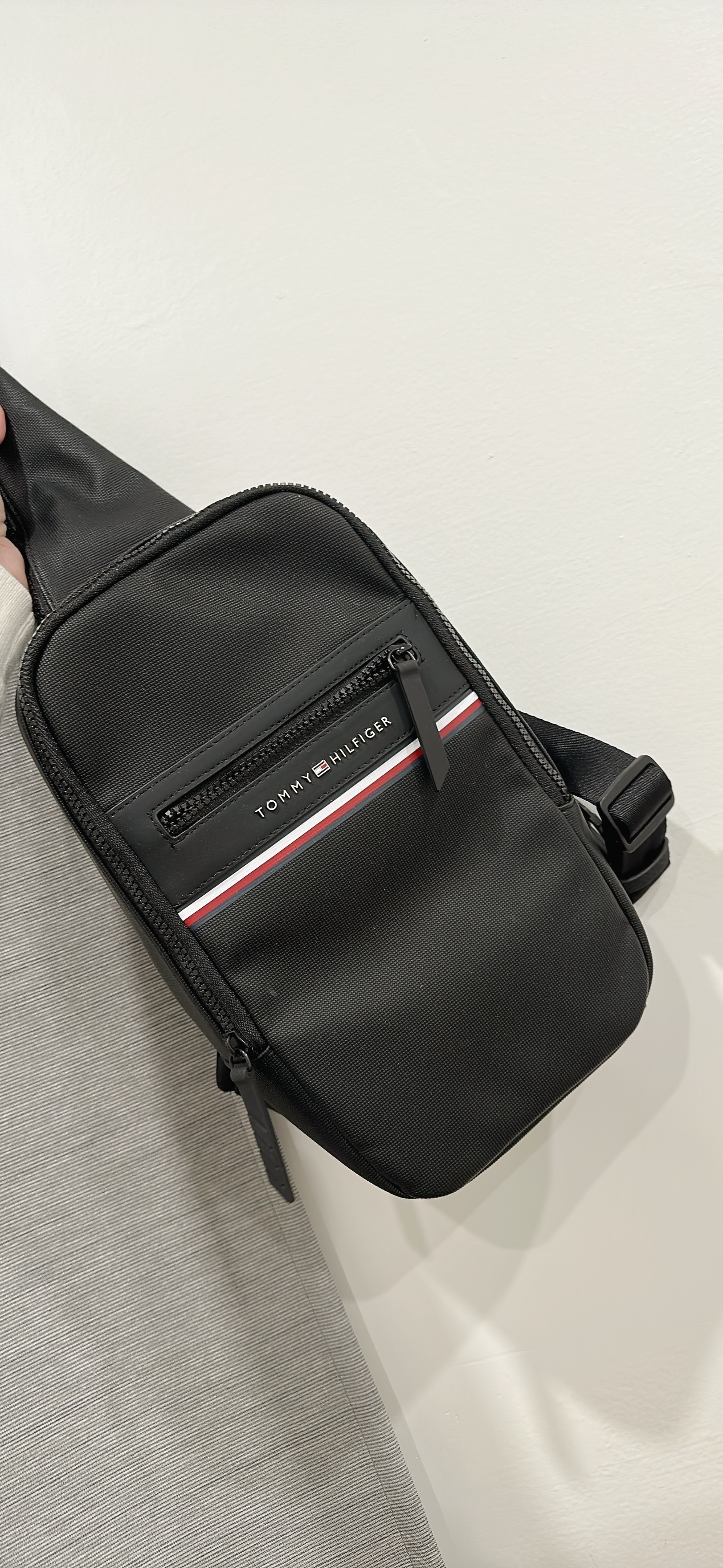Tommy 男裝單肩袋