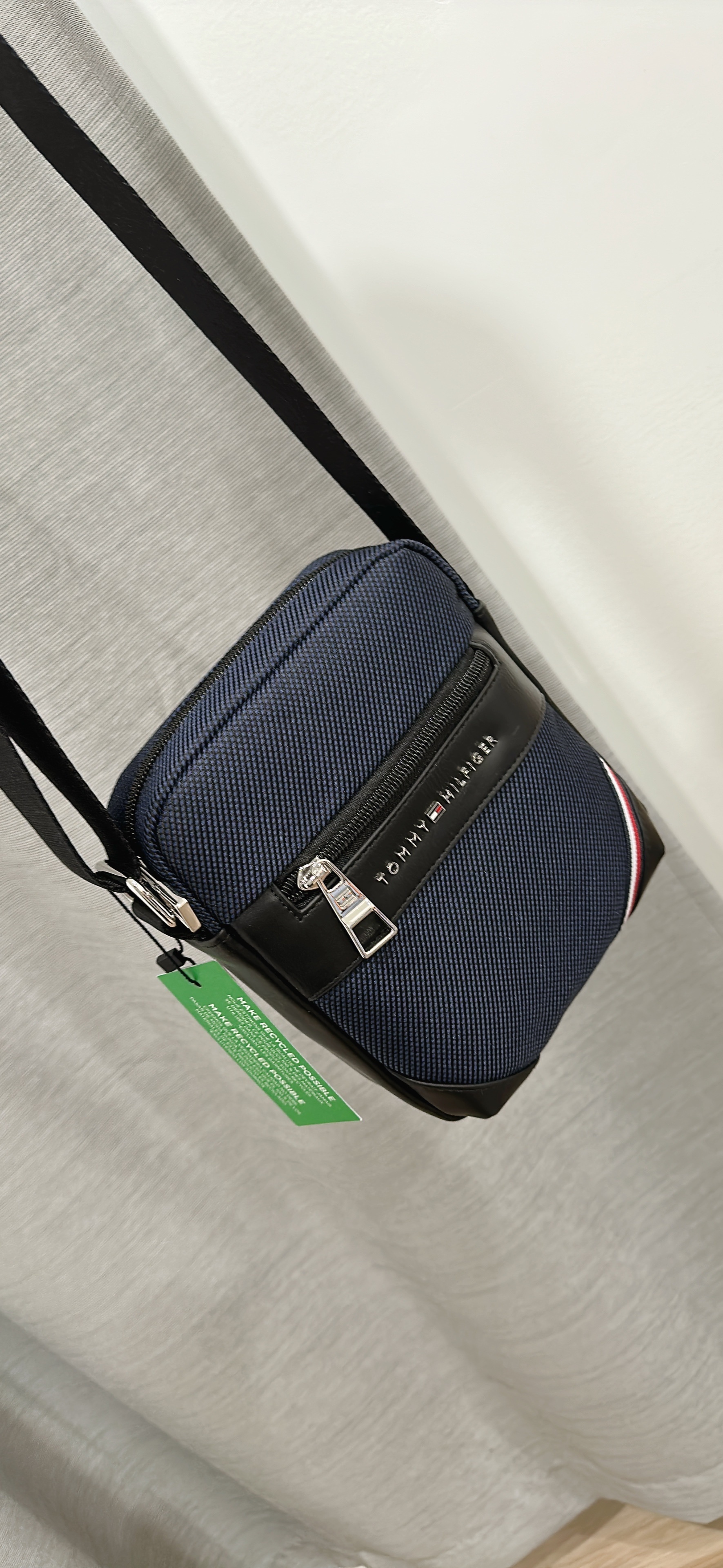 Tommy Hilfiger 男裝 Mini Crossbody (Navy)