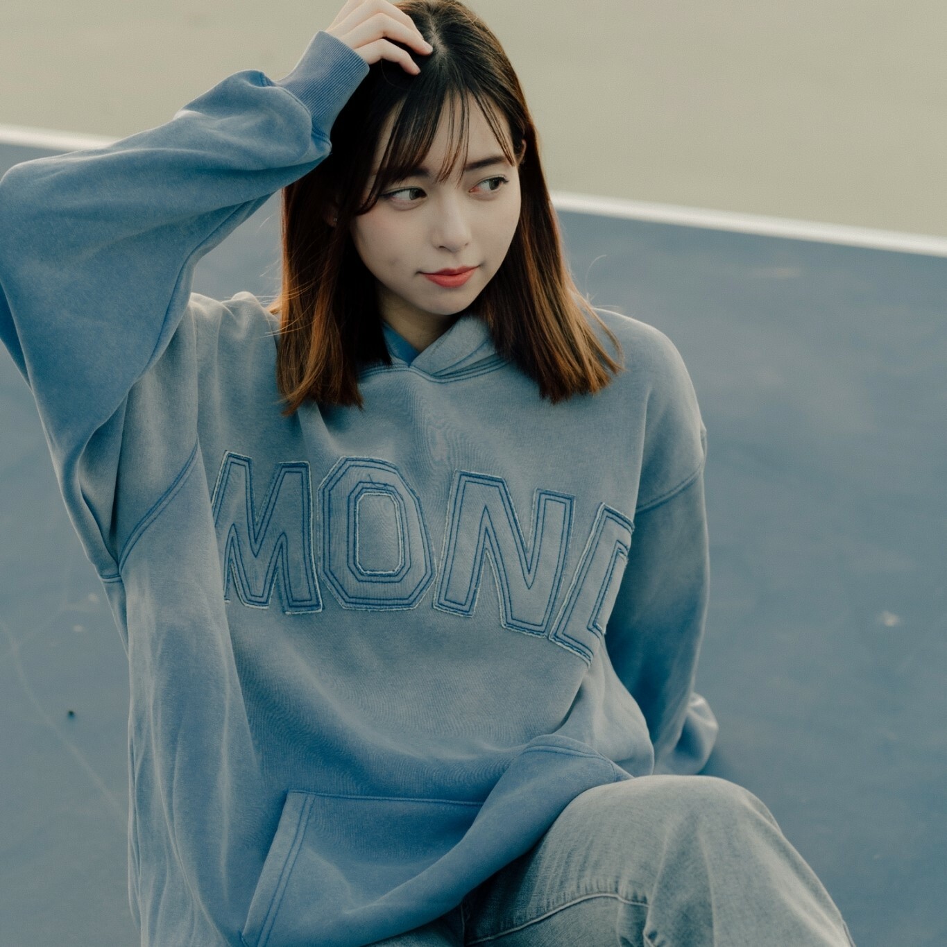 XCTRL 水洗仿舊布章帽T-藍