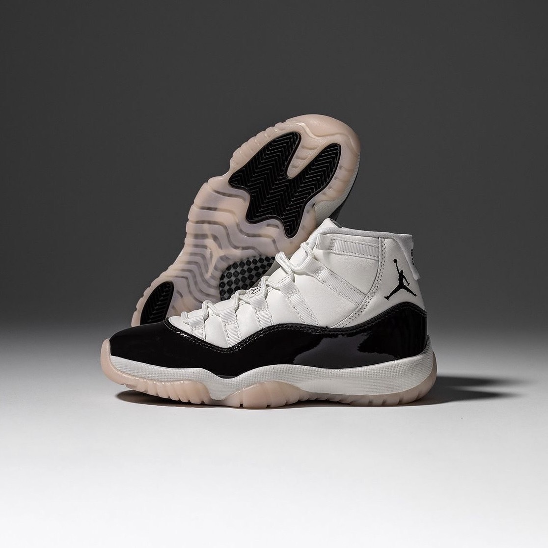 Nike Air Jordan 11 Retro Neapolitan 低筒11代復刻櫻花粉