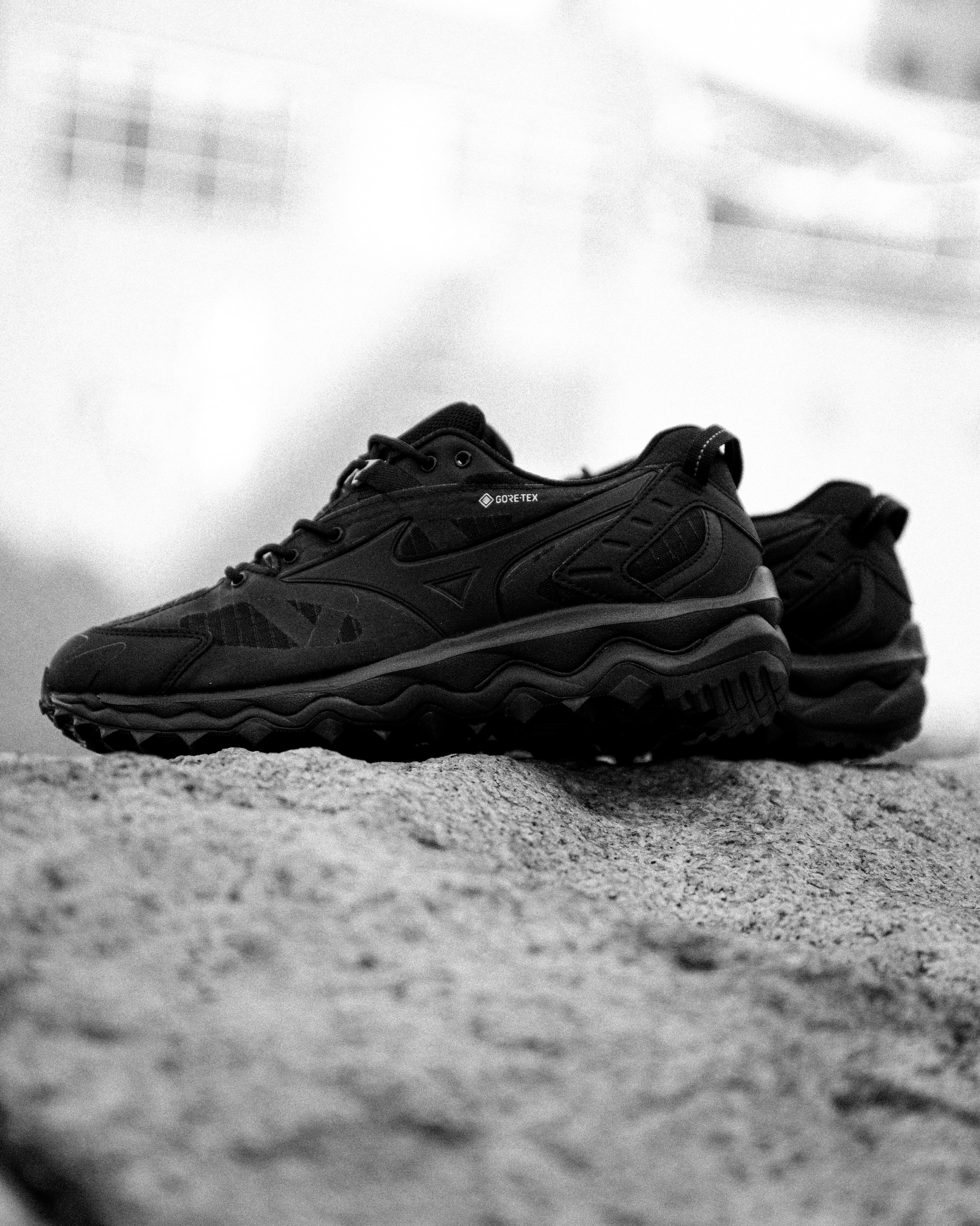 MIZUNO WAVE Mujin TL Gore Tex Black