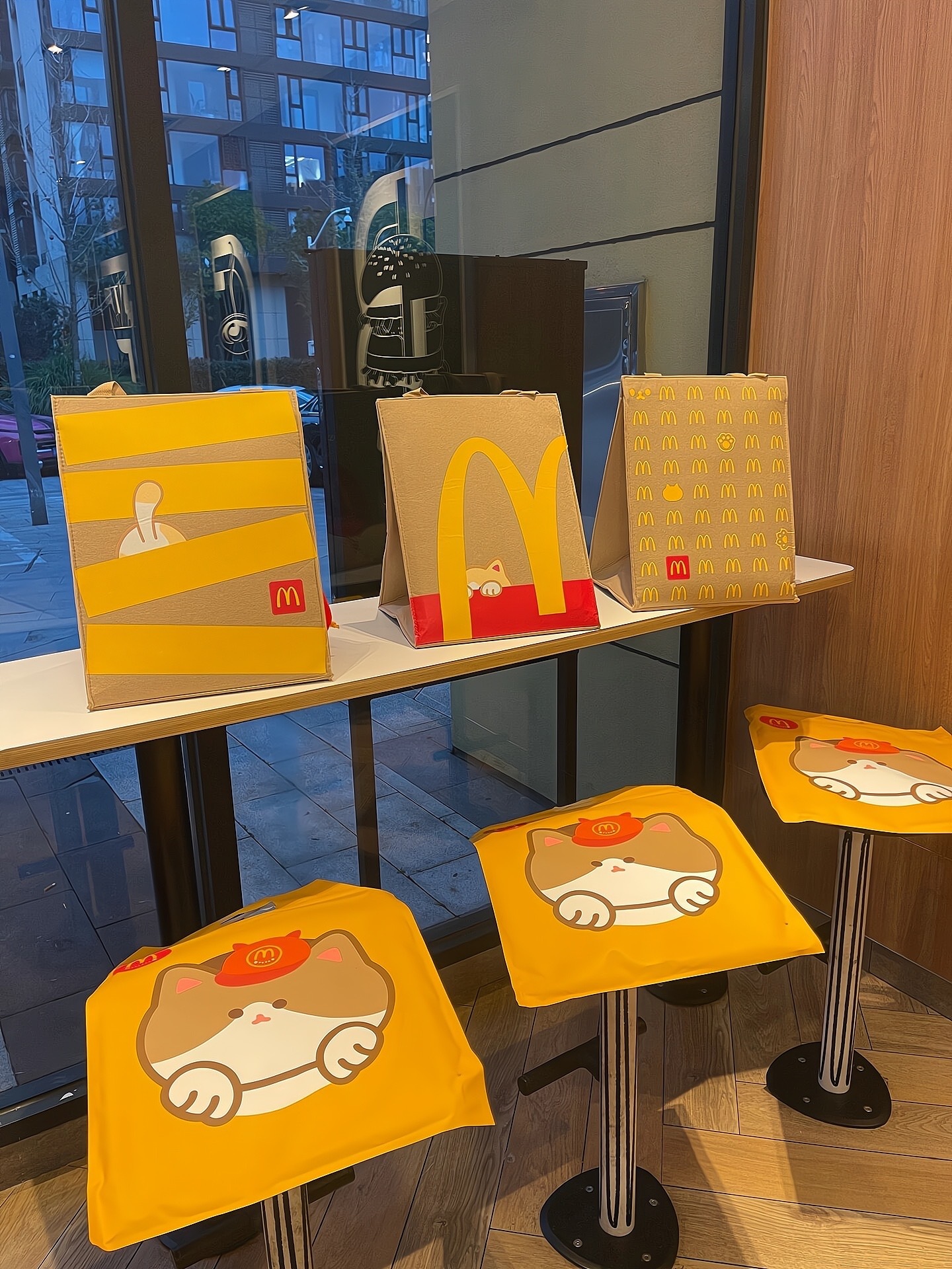 麥當勞 貓貓提袋 行動貓窩 goodlookingfood