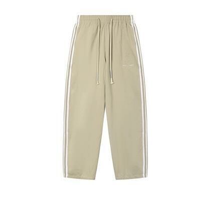 Fashion trend overalls