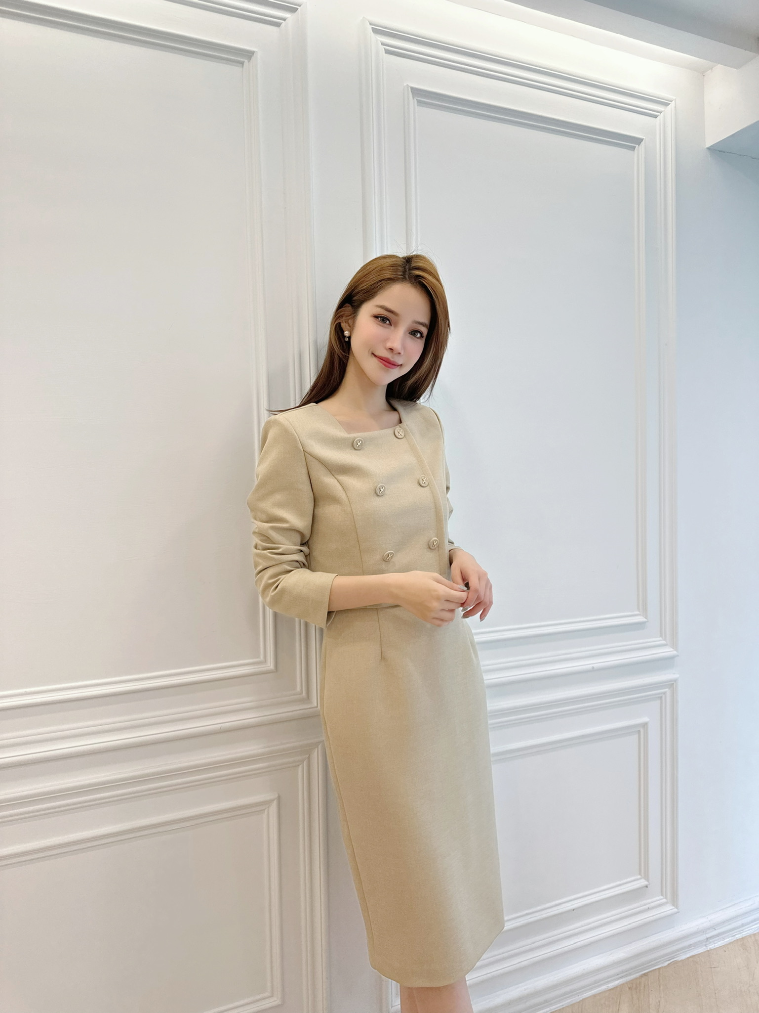 木黃雙金排釦層次感洋裝