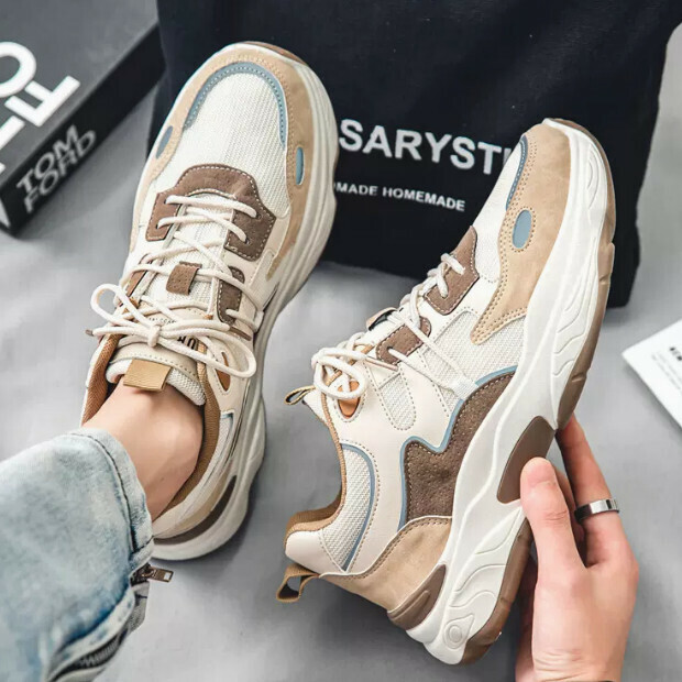 Sports casual shoes
