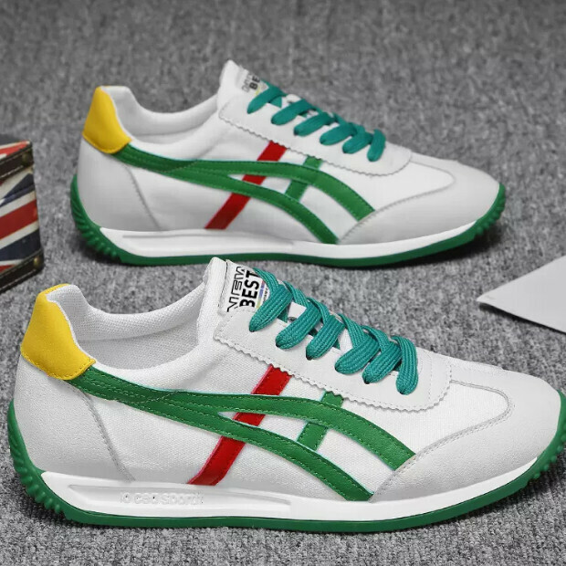 Fashionable sports shoes