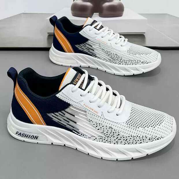 Fashionable sports shoes