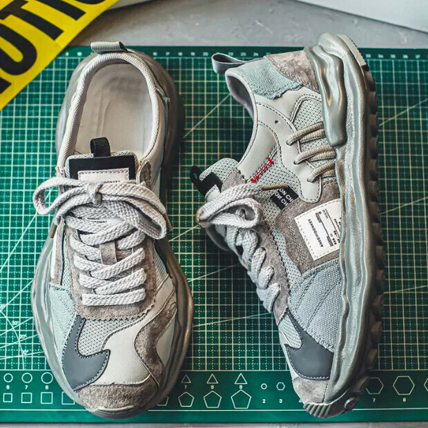sneaker