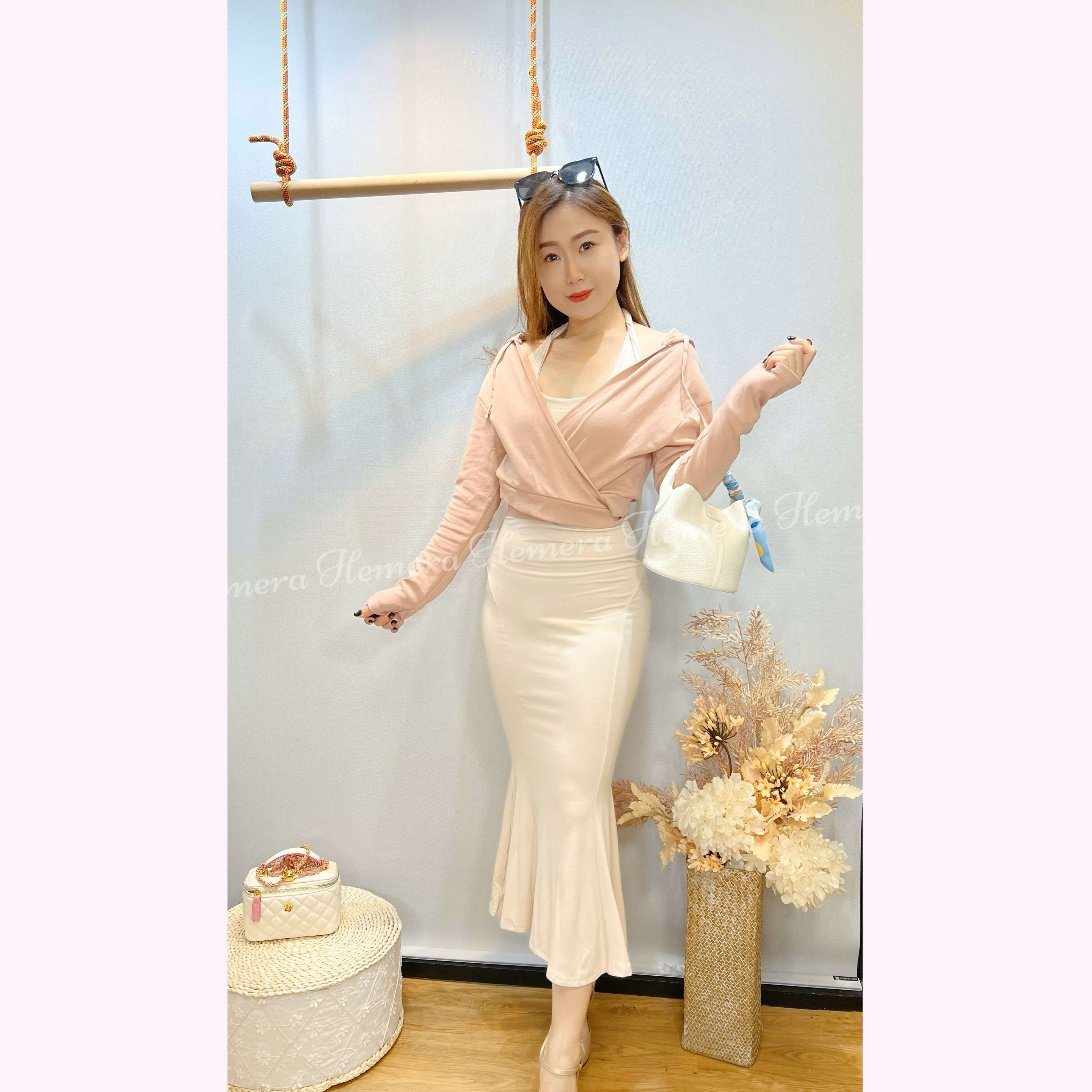 TP23W1134 運動風短版綁帶上身