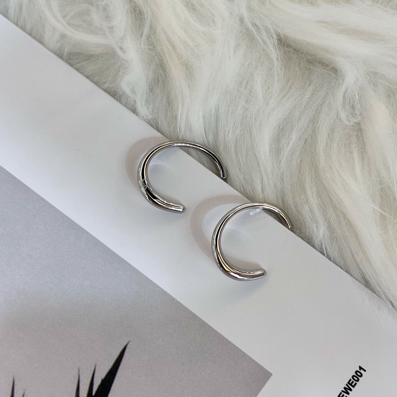 【Calvin Klein】CK飾品-C字雙戴式穿式耳環 CKF35000452 現代鐘錶