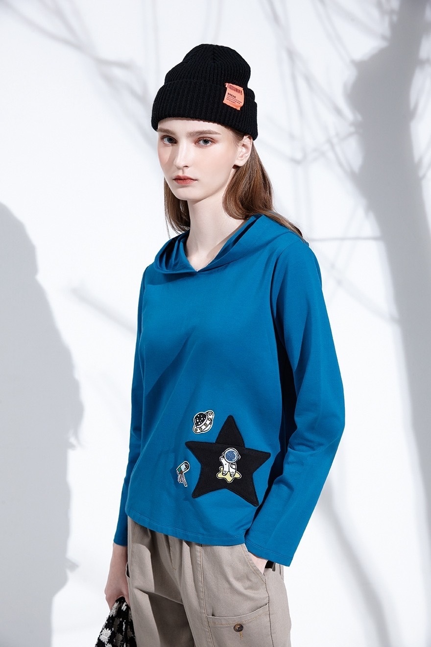 太空人造型設計前短後長連帽棉T T6311